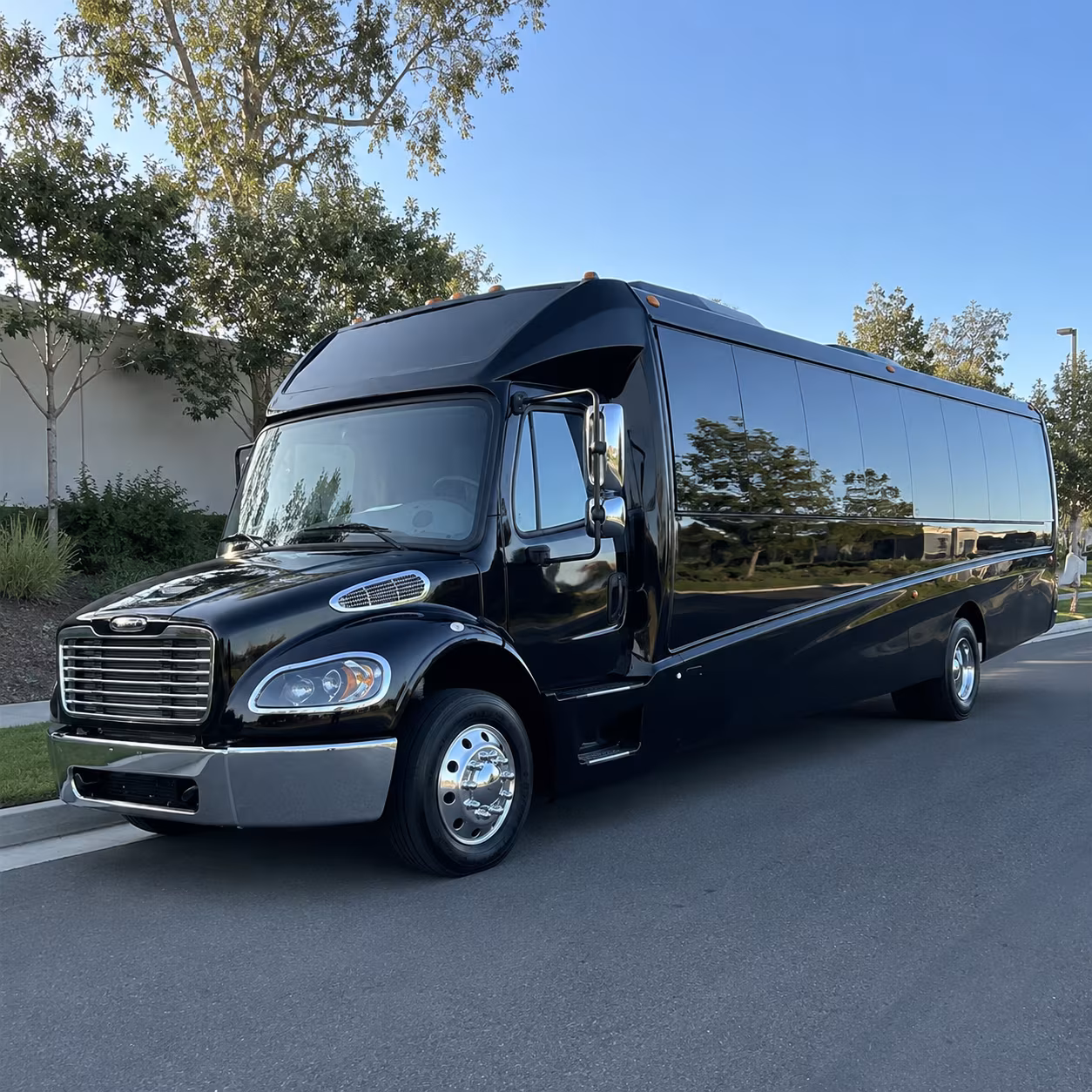 orem 28 passenger minibus